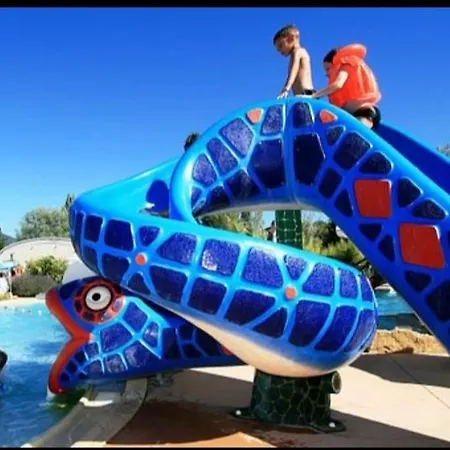 Maisonnette De Сasa de vacaciones *